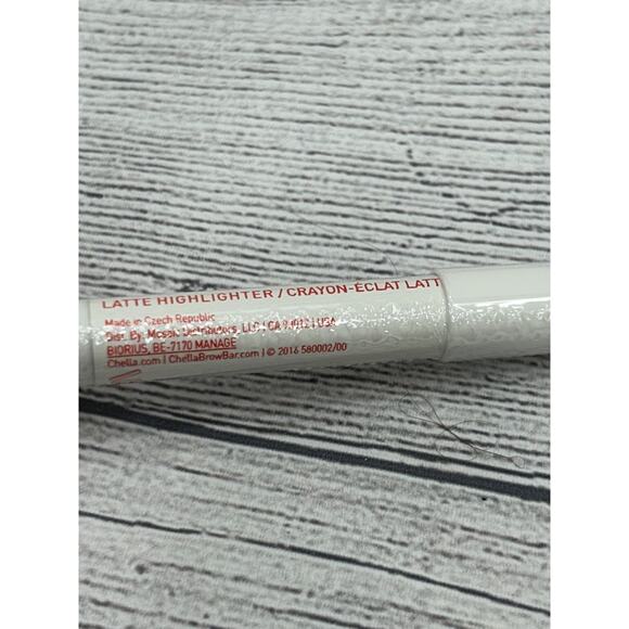 New Chella Latte Highlighter Crayon 0.05oz Brow Bone Brightener Pencil - Picture 4 of 6
